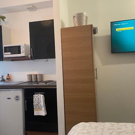 Bv Comfy Budget Studio At Quebec Street Bradford 브래드퍼드 외부 사진